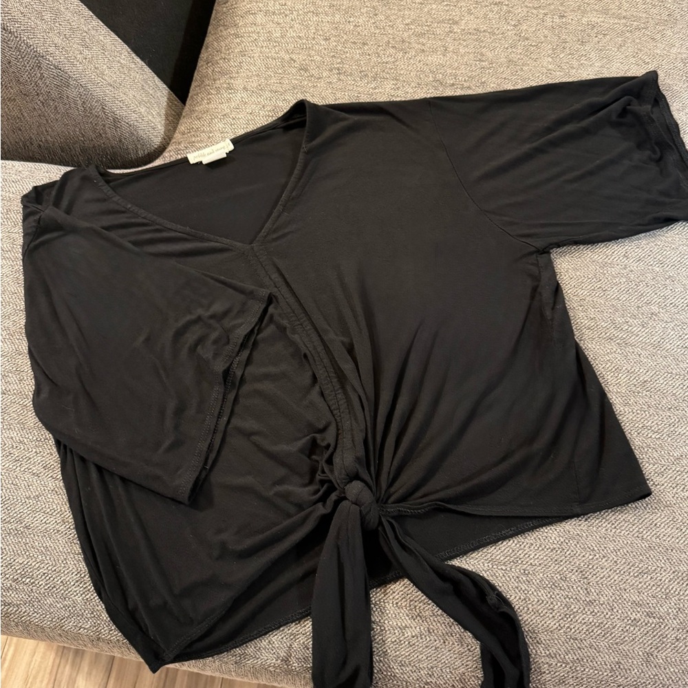 Pebble and Stone Black Tie-Front Blouse